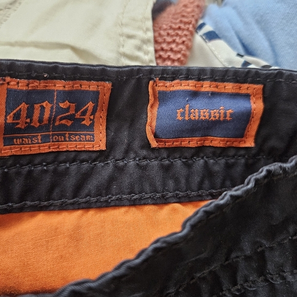 Rock Revival Men's 40 24" Inseam Black Classic Cargo Shorts Metallic Gold - Picture 6 of 7